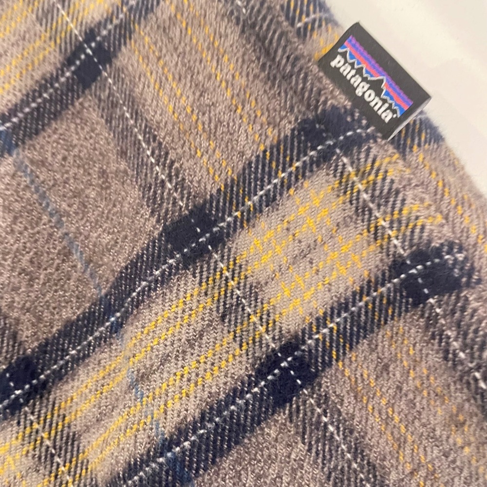 Patagonia Mens XL Organic Cotton Long Sleeve Plaid Flannel Shirt Brown Tan Navy - Picture 8 of 8